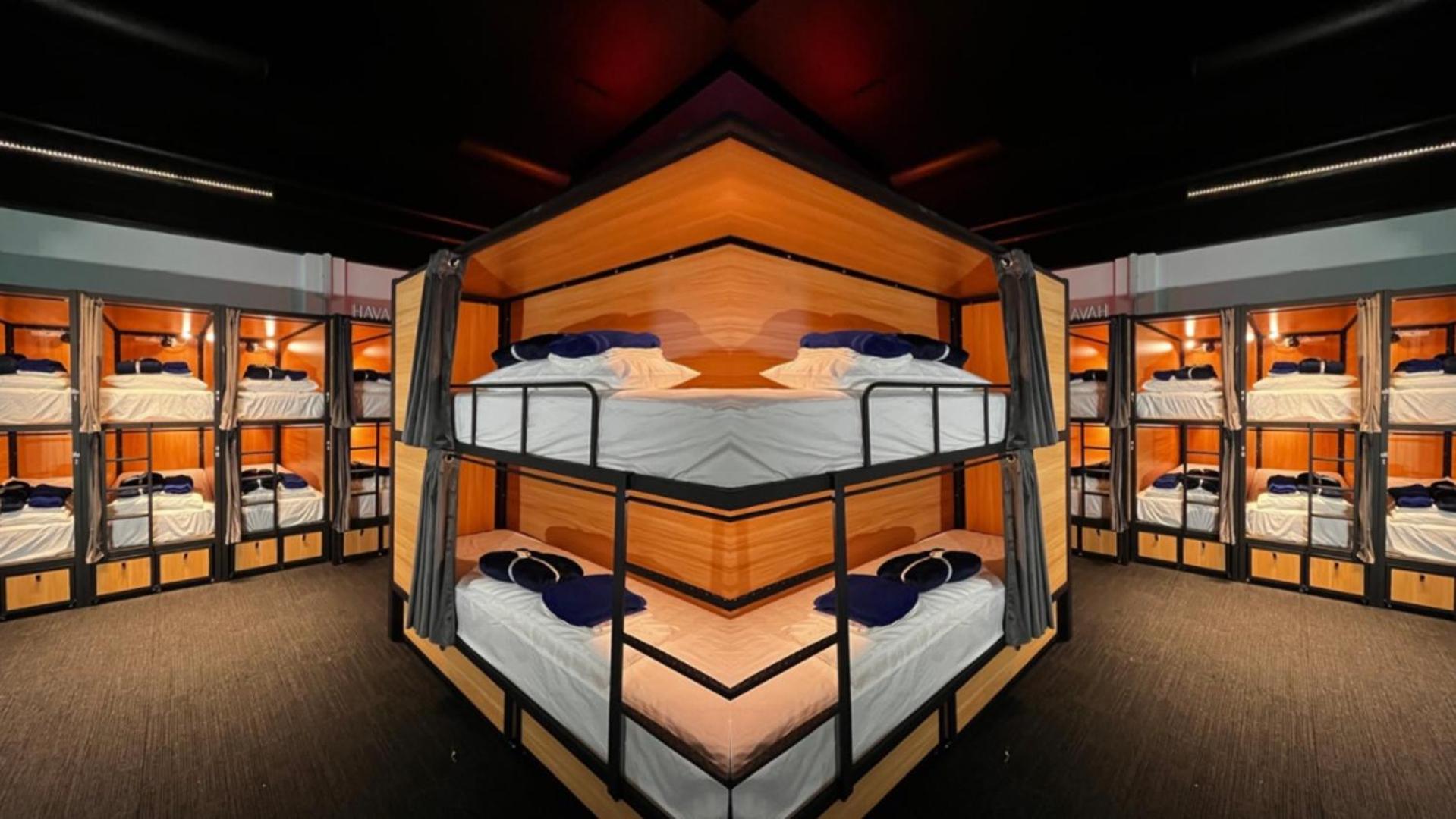 Capsuleaccom Hostel Gold Coast Esterno foto